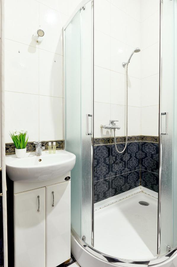 S12-58 Modern Aparthotel With Two 2Bedrooms In Central Kiev - Bessarabska Squere - Gulliver Mall - Olympic Stadium - Palace Of Sports - Saksahanskoho St, 12Б Zewnętrze zdjęcie